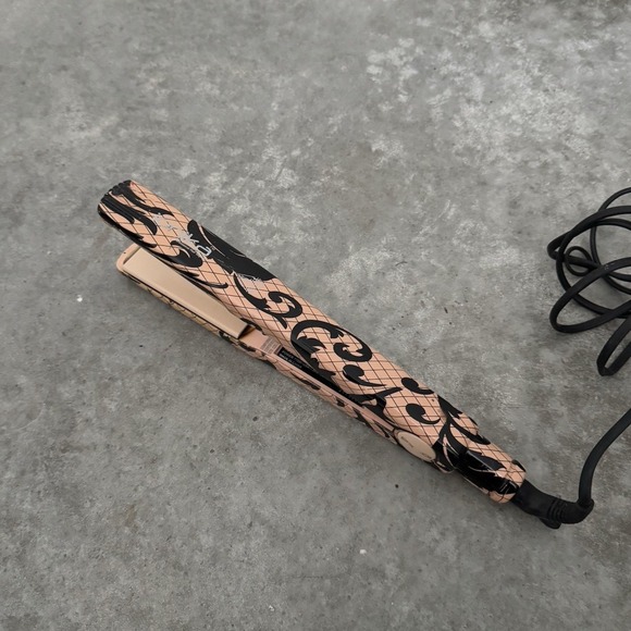 Ionika Straightener Model‎ Hs052 - Picture 1 of 4
